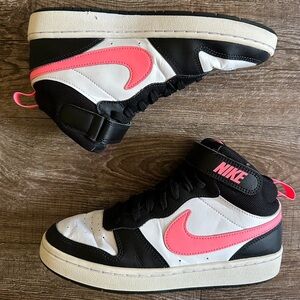 Nike Court Borough Mid 2 , US Size 6Y